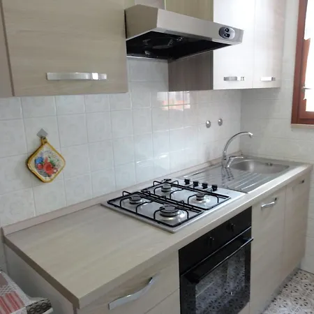 公寓 Bright Flat Just Steps From The Sea 比比翁