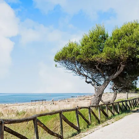 Bright Flat Just Steps From The Sea Appartement